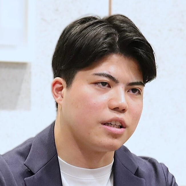 プロフィール