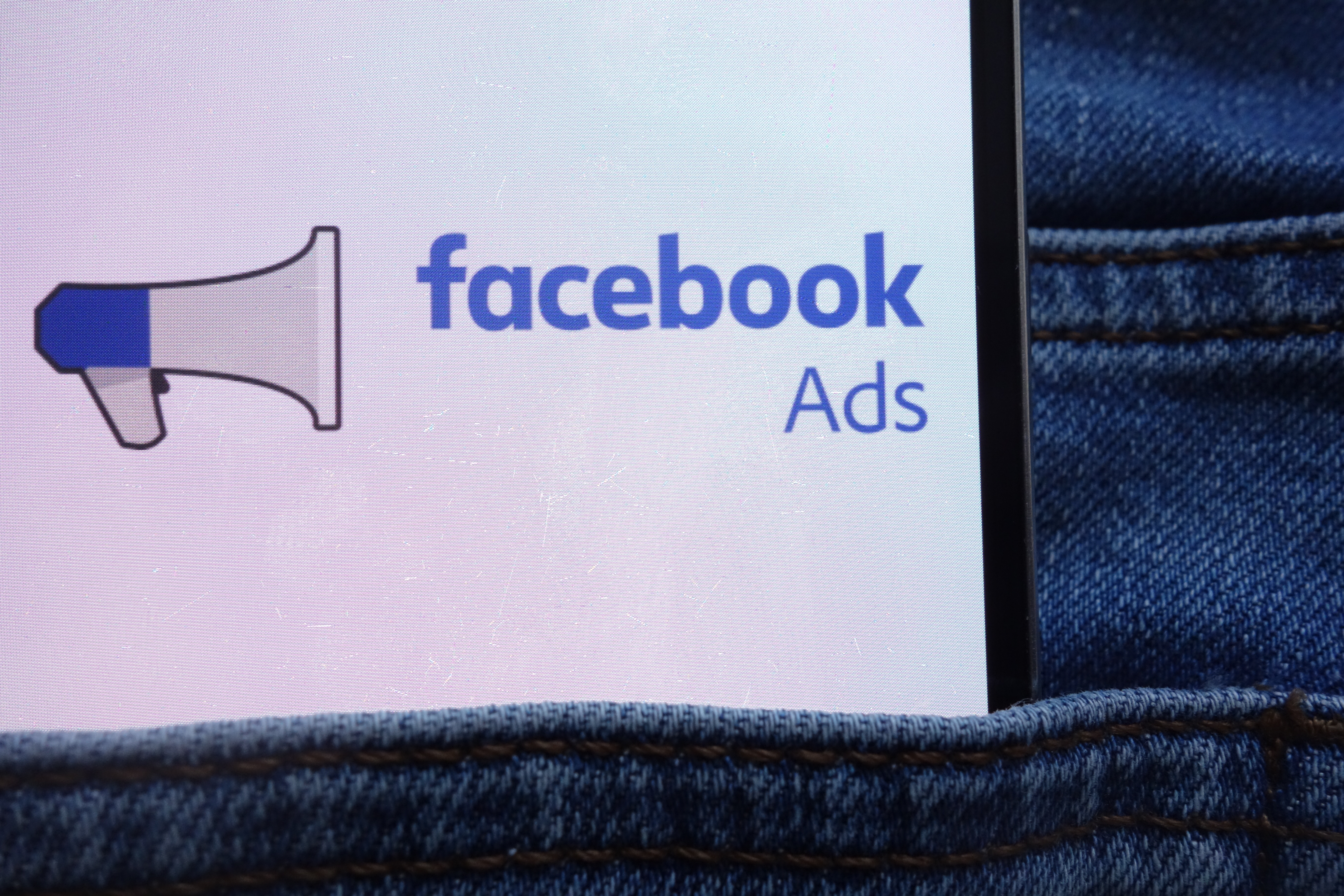 Facebook広告のバナーサイズは 広告の作り方や注意点を紹介